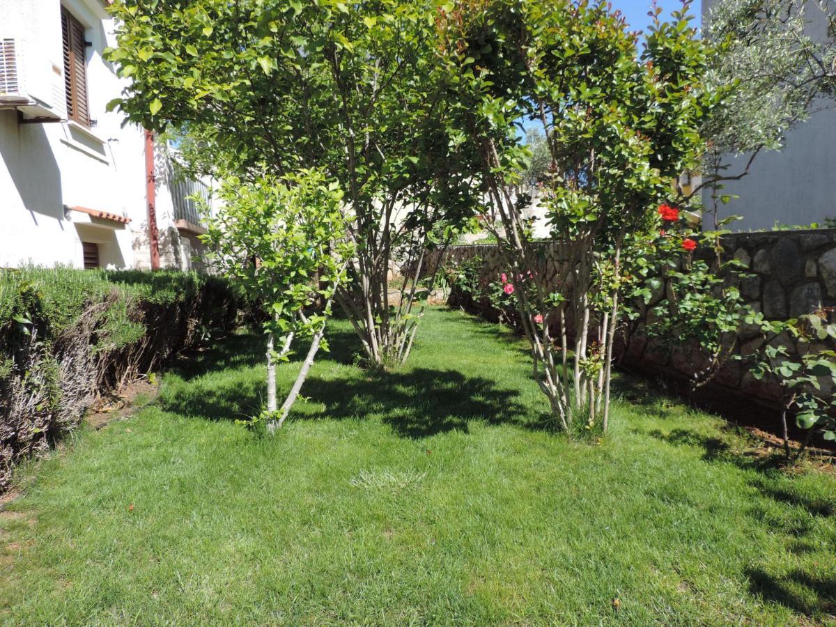 Apartmani Antica Cres Esterno foto