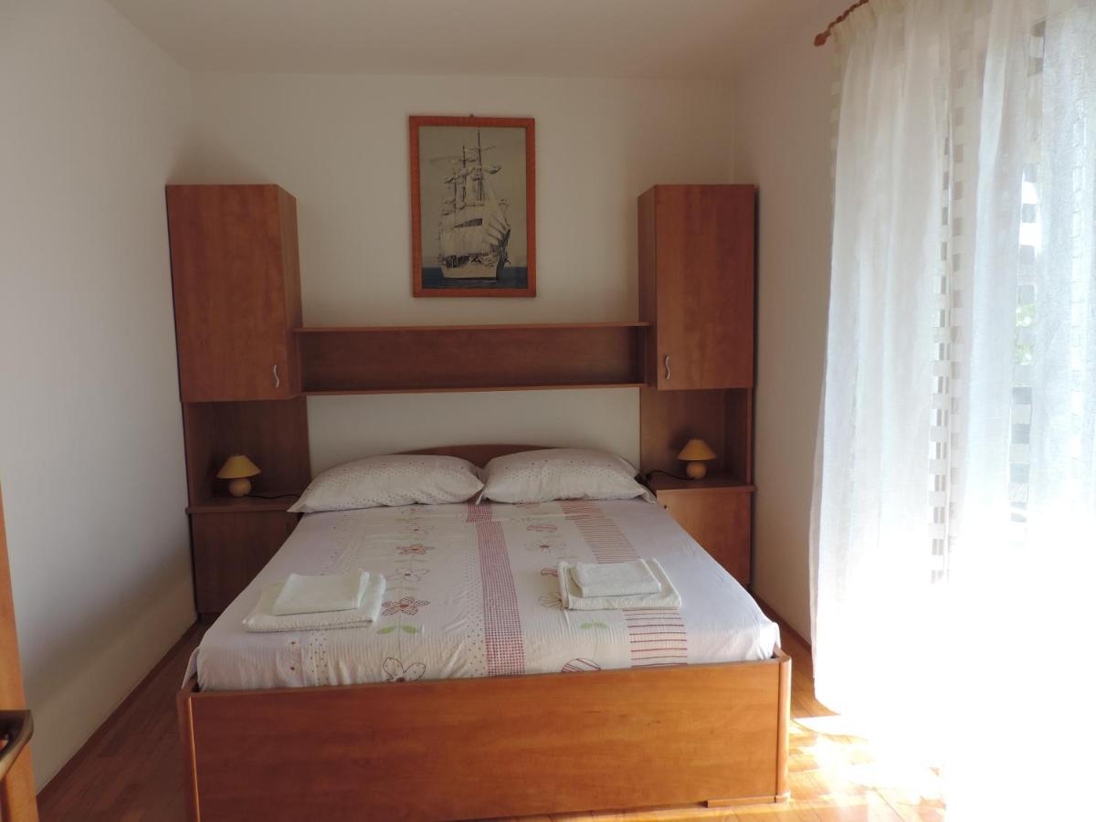 Apartmani Antica Cres Esterno foto