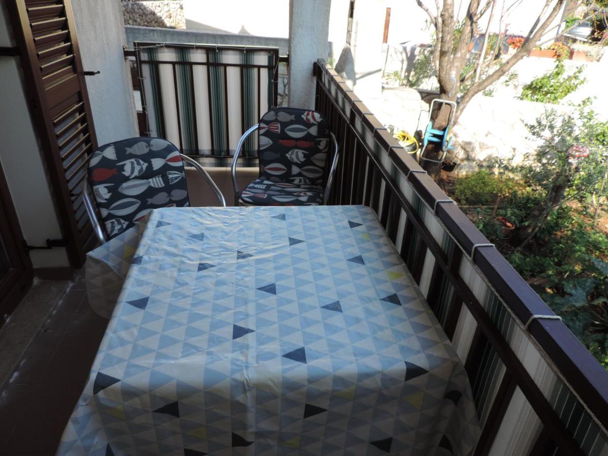 Apartmani Antica Cres Esterno foto