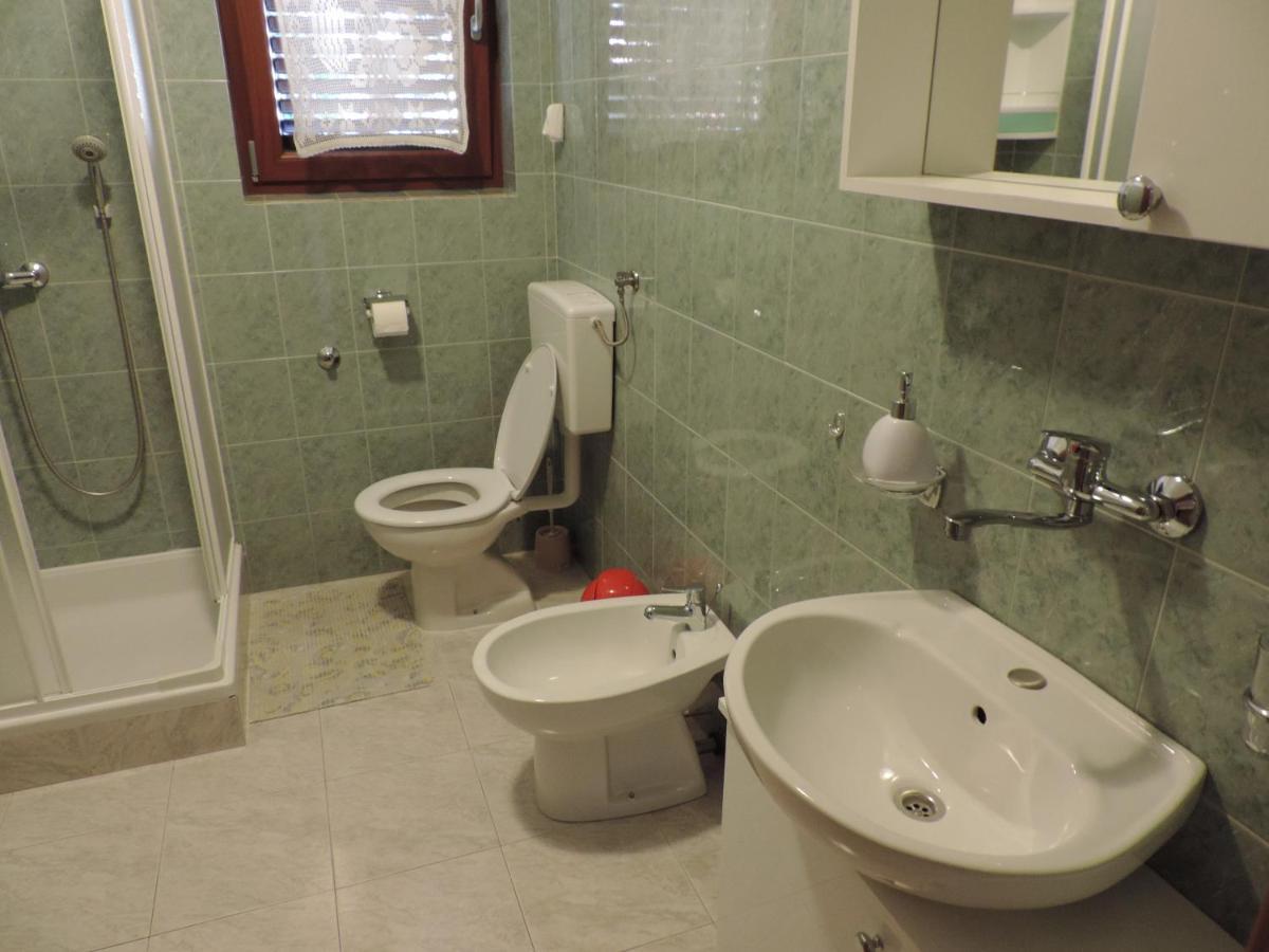 Apartmani Antica Cres Esterno foto