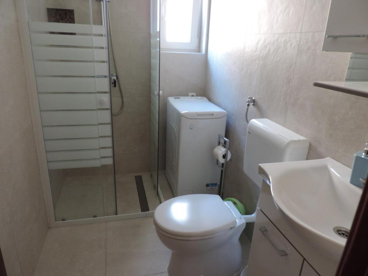 Apartmani Antica Cres Esterno foto
