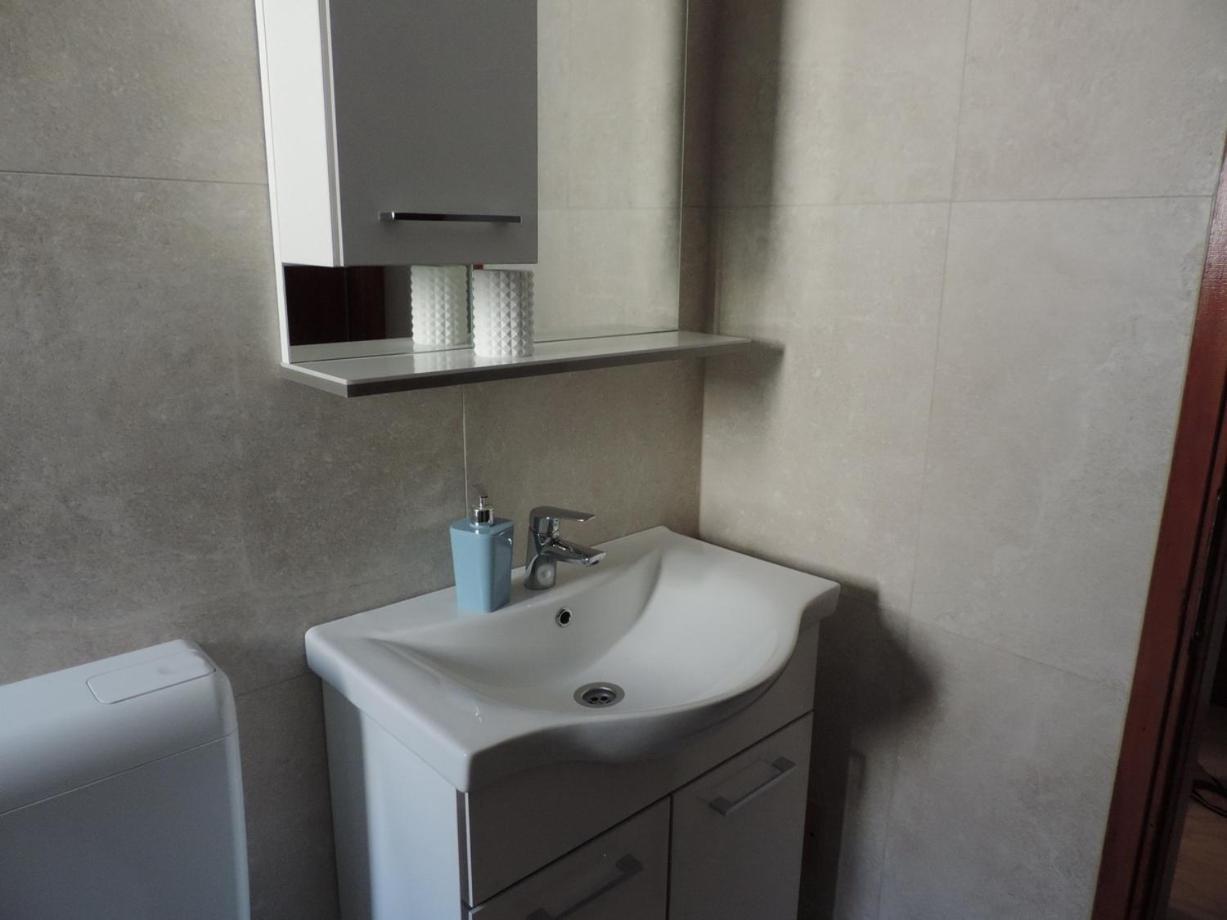 Apartmani Antica Cres Esterno foto